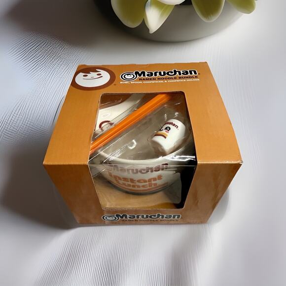 Maruchan Ramen Noodle Bowl Bundle W/ Chopsticks, Sticks Holder, and Soup Spoon - Picture 5 of 8
